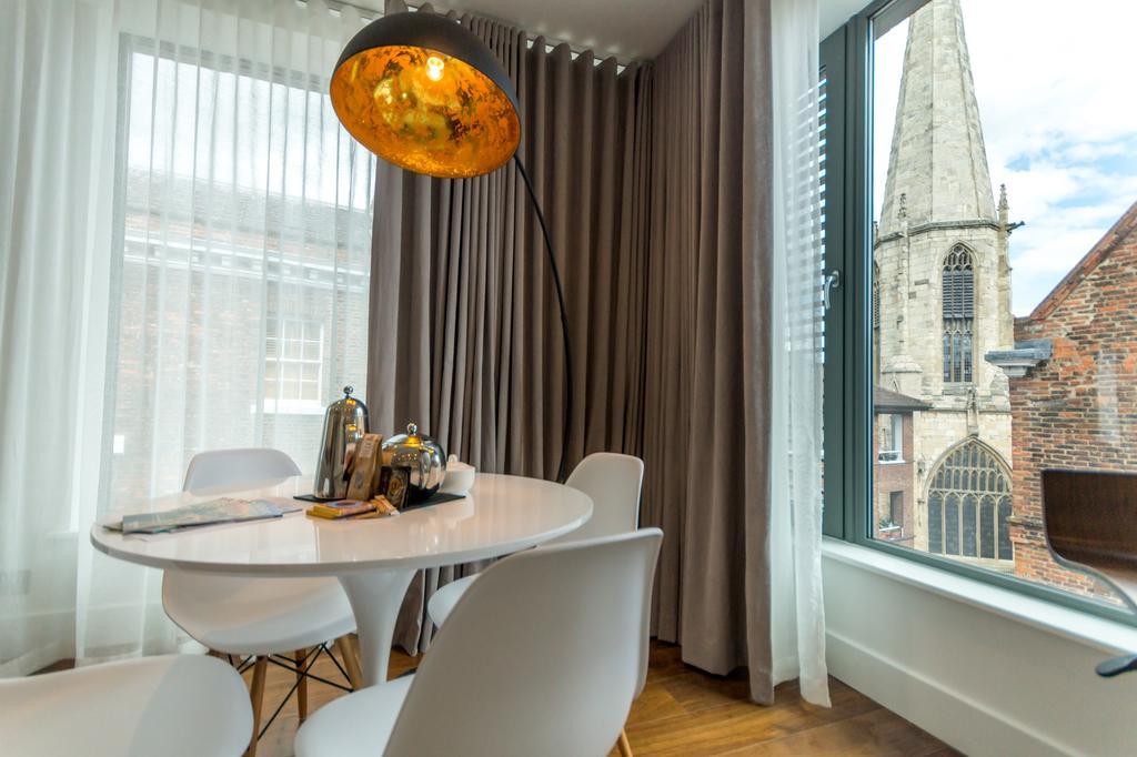Castle Chambers Apartment ยอร์ค ภายนอก รูปภาพ
